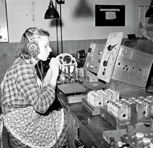 Assembles: Tesla Prague - manufacture of radios