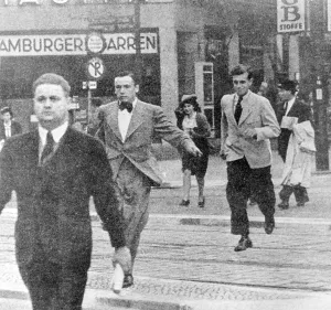 Alarm: Test air-raid alarm in Berlin, 1939