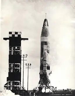 Icbm: Test launch of a Convair SM-65 Atlas A ICBM