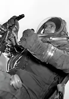 Kassin: Testing of partial-pressure suit
