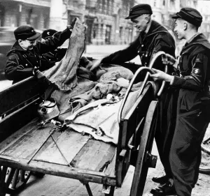 4 Year: Textile collection in Berlin, 1937