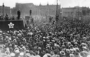 Thaelmann: Thaelmann speaks at a rally on the 1st of May in Berlin