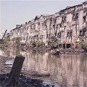 Klong: THAILAND SLUM HOUSING