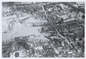 Maidenhead: Thames flooding 1947
