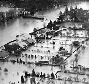 Aerofilms: Thames floods 1947