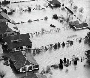Aerofilms: Thames floods, Windsor area, 1947