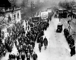 Ironworks: Thames Ironworks demonstration, London