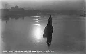 Hinting: The Thames from Vauxhall Bridge