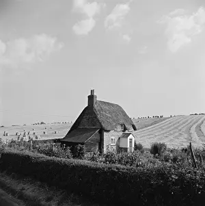 Cherhill: Thatched Cottage