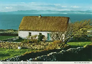 Whitewash: Thatched cottage, Aran Islands, County Galway, Ireland