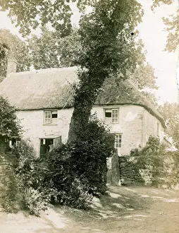Falmouth: Thatched Cottage, Falmouth Area, Cornwall