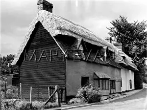 Weatherboard: THATCHED COTTAGES, KENT