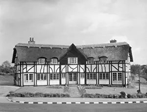 Heswall: THATCHED EATING HOUSE