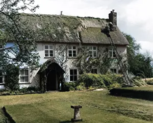 Thatching: Thatching at Pinn Court Farm, Pinhoe, Exeter, Devon
