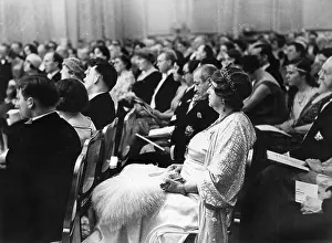 Bourgeois: Theater audience in the 1920s