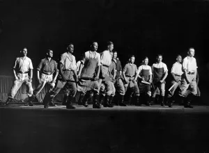 Volkes: Theatre play: Stosstruppengruss, 1934