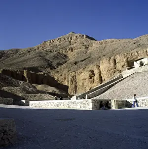 1333: Thebes, Egypt