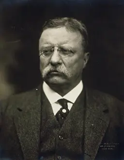 C1915: Theodore Roosevelt, bust portrait, facing front