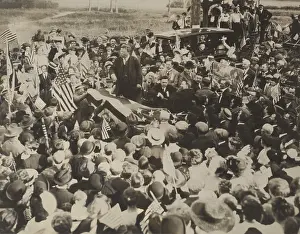 Lcgr1705: Theodore Roosevelt campaigning for President in
