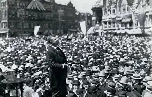 Instinctive: Theodore Roosevelt giving a speech to a large crowd