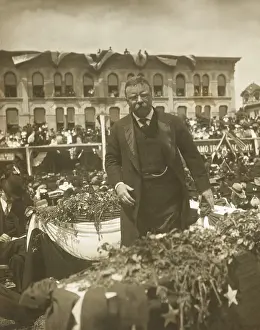 Lcgr1704: Theodore Roosevelt speaking to a large crowd at