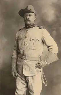 Heros: Theodore Roosevelt in the uniform of an ?