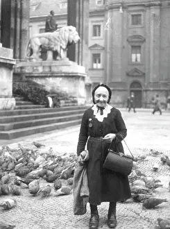Pigeons: Therese Schedelbauer, called Taubenmuetterl