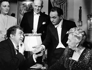 Whitty: Thomas Mitchell - Edward G. Robinson - Dame May Whitty