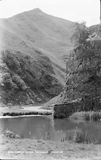 Derbyshire: Thorpe Cloud in Dovedale