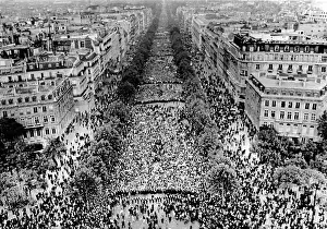 Gaullists: Thousands of demonstrators fill the Champs ?