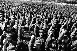 Wipe: Thousands of Red Army soldiers raise their ?