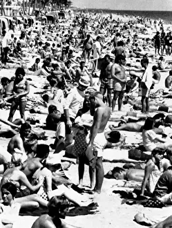 Lauderdale: Thousands of vacationing college students ?