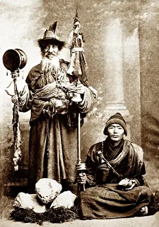 Mendicant: Tibetan Mendicants in Darjeeling, India, Victorian period
