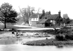 Tilford: Tilford, The Barley Mow 1923