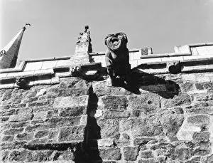 Gargoyles: TILTON CHURCH GARGOYLE