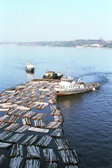 Perm: Timber rafting on Kama River, 1991