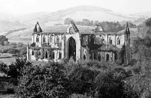 Tintern: Tintern Abbey, Victorian period