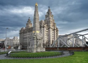 Liverpudlian: Titanic monument, Liverpool, England
