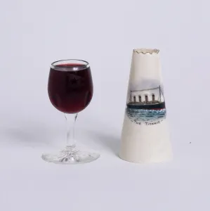 Shipwrecks: Titanic pot and glass of wine