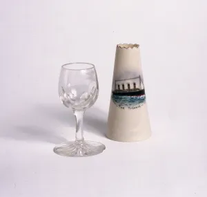 Shipwrecks: Titanic pot and wine glass