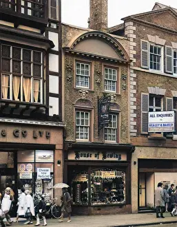 Tobacconist: Tobacconist's shop in Chester, Cheshire