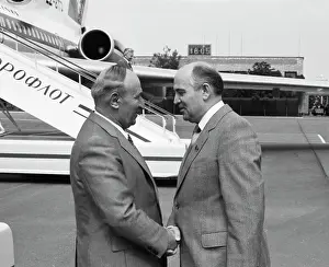 Zhivkov: Todor Zhivkov visits USSR