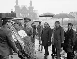 Zhivkov: Todor Zhivkov visits USSR