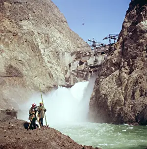 Kirghiz: Toktogul Dam under construction, 1977