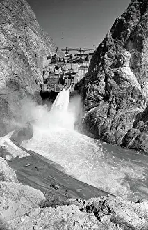 Sadchikov: Toktogul hydropower station, 1977