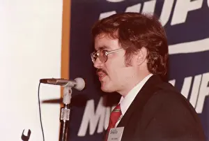 Ufos: Tom Adams