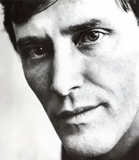 Sillitoe: Tom Bell - English actor