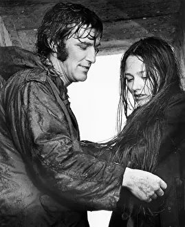 Hussey: Tom Bell - Olivia Hussey