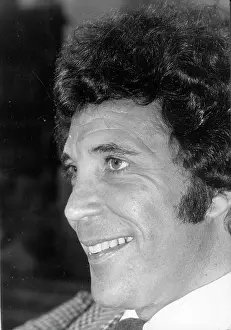 Techno: Tom Jones, Welsh singer, profile portrait