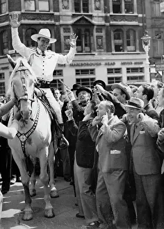 Revolvers: Tom Mix